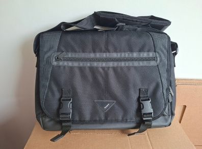 Targus AC0069 Laptop Messenger Bag - Secure & Padded Protection