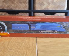 Train model - Hornby LNER A4 Seagull 4902 OO Gauge Locomotive - Boxed
