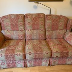 suite of furniture (sofa + armchairs)