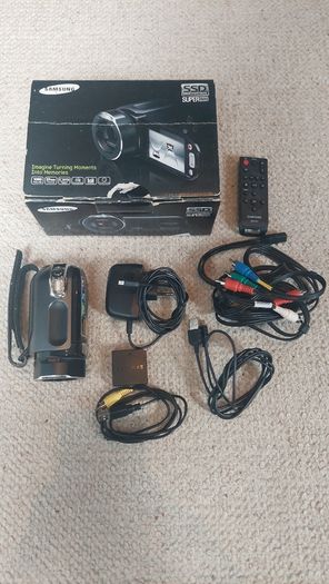 Samsung HMX-105 Camcorder