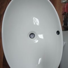 Oval ceramic bathroom sink