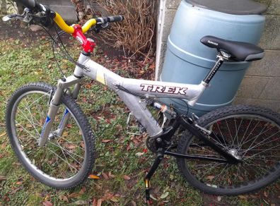 Trek Y5