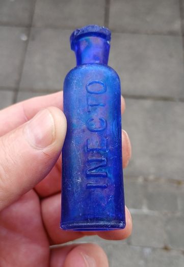 Lot of 5 vintage blue glass bottle