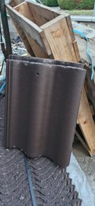 Brown roof pantile x 100