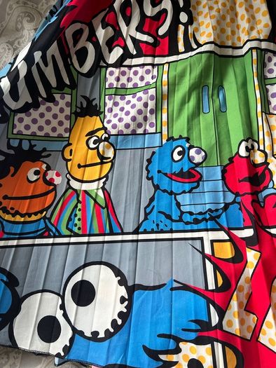 Sesame Street cartoon print skirt