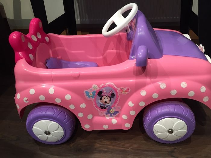 Minnie Mouse car