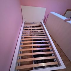 Single bed frame & memory foam mattress