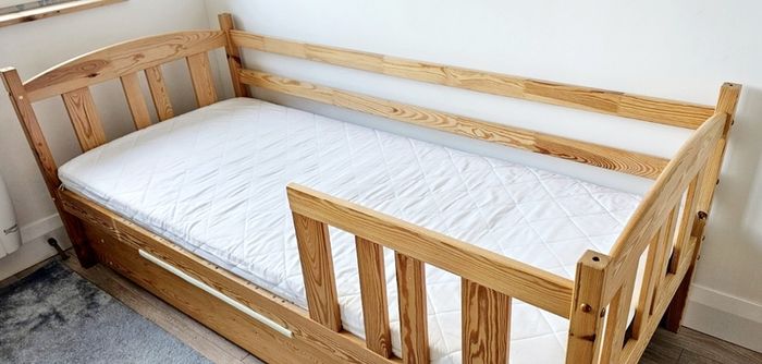 pine kids bed