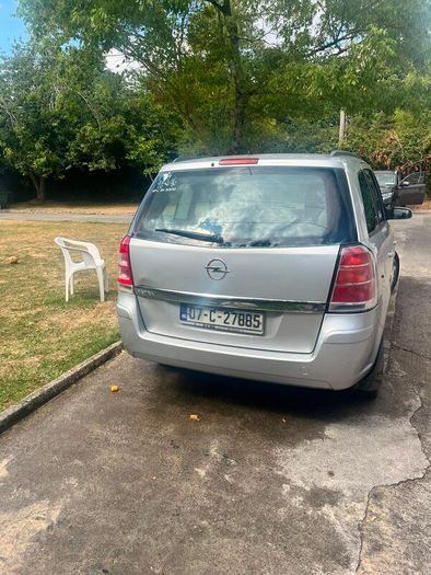 Opel Zafira (7 seater)