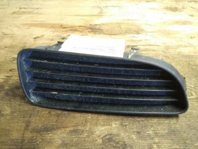 Original Set Toyota Corolla E11 VVTI 00-02 Facelift Front Bumper Non Fog light Grille Blanks Pair Drivers & Passengers Side. 81481-12020 81481-12040
