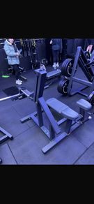 glute kick back machine
