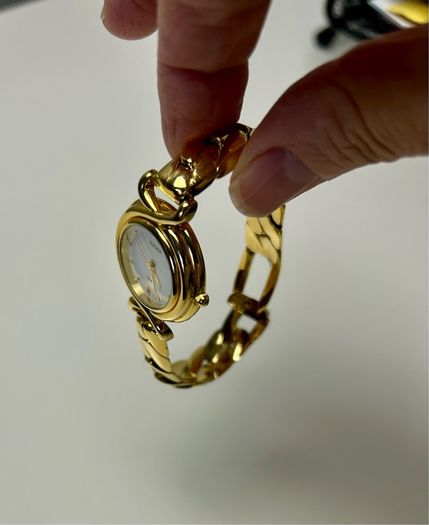 Vintage Sekonda Gold Tone Ladies Quartz Watch New Battery
