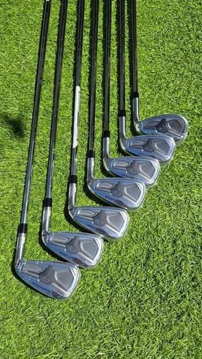Taylormade Qi Max Irons 5-SW Regular RH