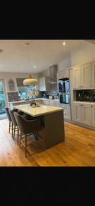 5 piece alderly light grey kitchen doors with chrome handles & dark grey island