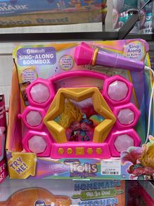 Trolls sing along