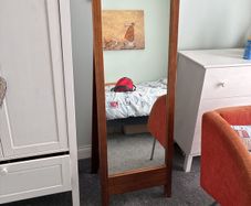 standing mirror