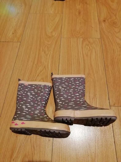 Girls wellies
