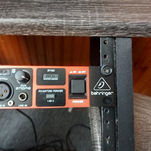 Behringer Ultragain