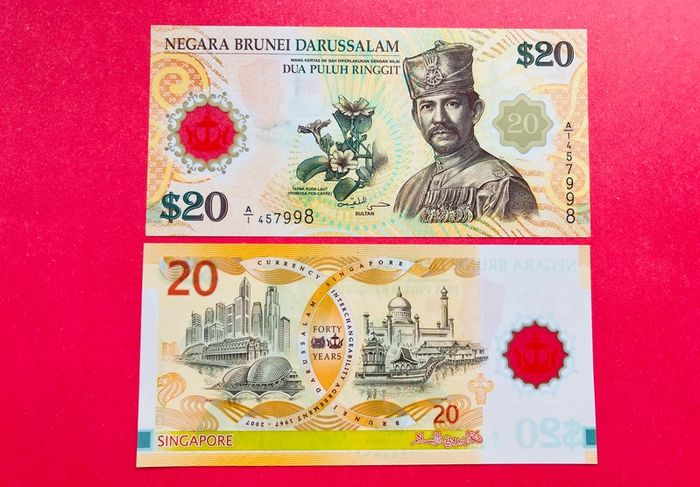 Brunei / Singapore. 20. Ringgit   UNC. 2007 Commemorative Issue. ) Scarce