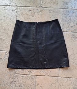Black mini skirt