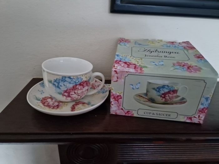 cup & saucer hydrangea