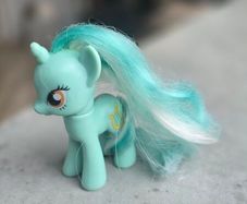 Lyra Heartstrings Brushable 3inch MLP G4 My Little Pony 2010