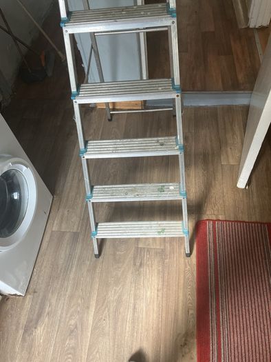 Step ladder