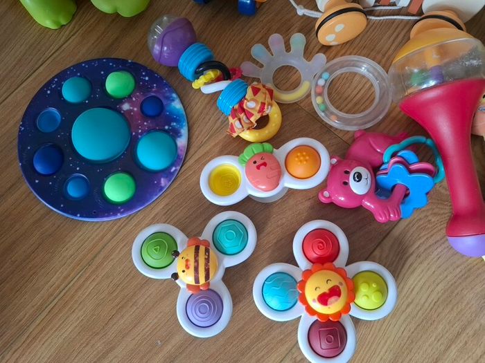 Mix of baby & toddler toys
