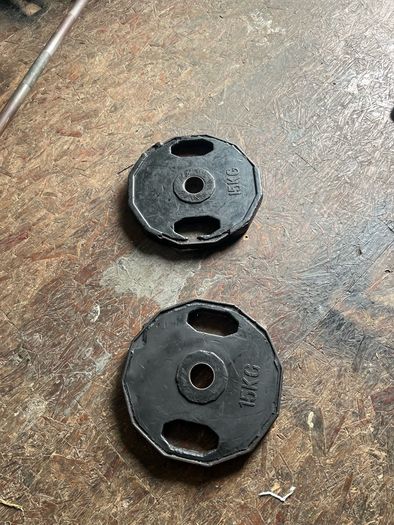 7ft Olympic bar plus 2 x 15kg weight plates