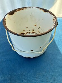 Vintage enamel can
