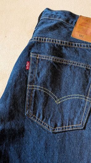 levi's