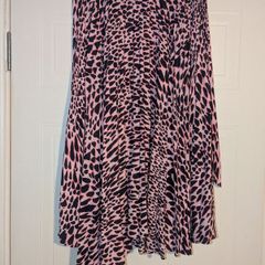 Stunning animal print hi--lo midi skirt from Topshop
