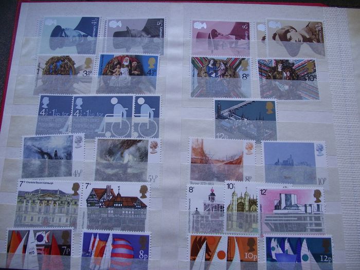 Collection of Mint Elizabeth II stamps, blocks and strips (1946-1990s)