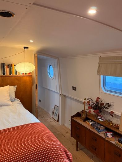 Pomeroy - Brand New 2-Bed Houseboat - 245,000 EUR - Delivered to Ireland