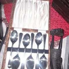 6 Beautiful Old Silver Plated Teaspoons in Original Case nice condition, postage available or collection