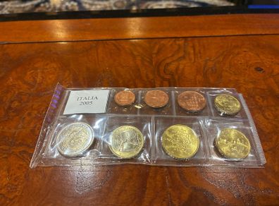 Italy 2005 Year Unc Coin Set
