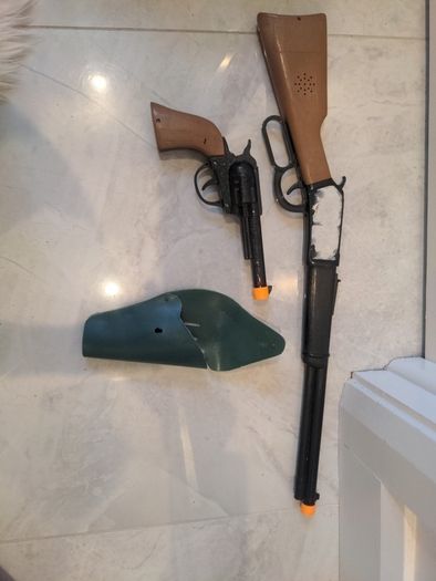 Toy guns