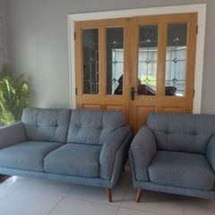 2 Seater Sofa & Matching Armchair in Excellent Condition