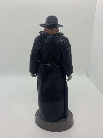 wwe elite Wrestlemania 34 The Undertaker with entrance greats clothing & stand action figure