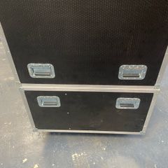 Xtra Large storage.Flight case on wheels