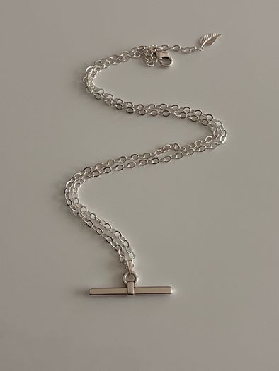 Silver Plated T-bar Necklace