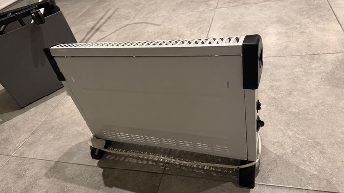 2000W Electric Convector Heater with Adjustable Thermostat - Perfect Condition