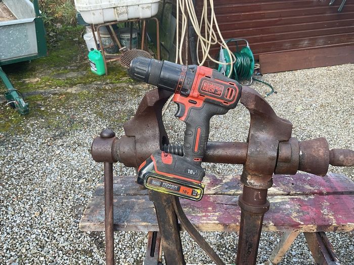 Vintage leg vise