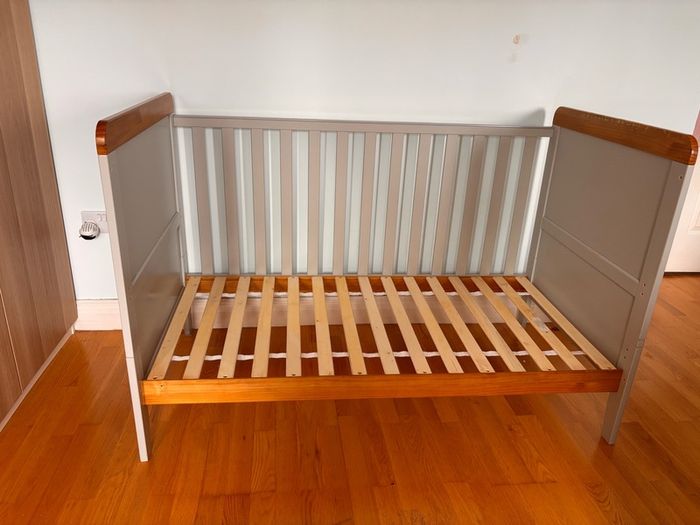 Cotbed