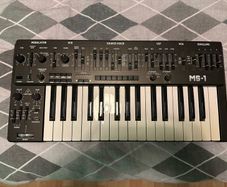 Behringer MS-1 MKII Analog Synthesizer