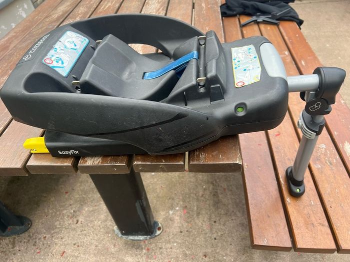 Base for Maxi Cosi car seat