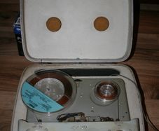 Elizabethan LZ-29 reel to reel tape recorder - in working order