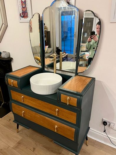 A Striking, Bespoke Bathroom Vanity unit