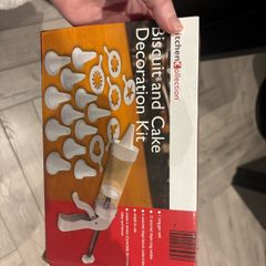Biscuit & Cake Decorating Kit