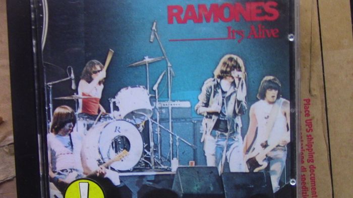Ramones - It's Alive CD